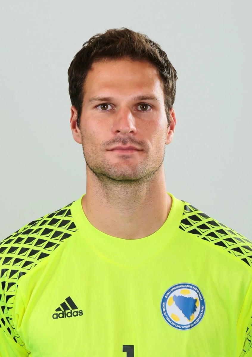 Asmir Begović - reprezentacija Bosne i Hercegovine